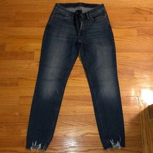 Women’s Distressed Lucky Brand Jeans